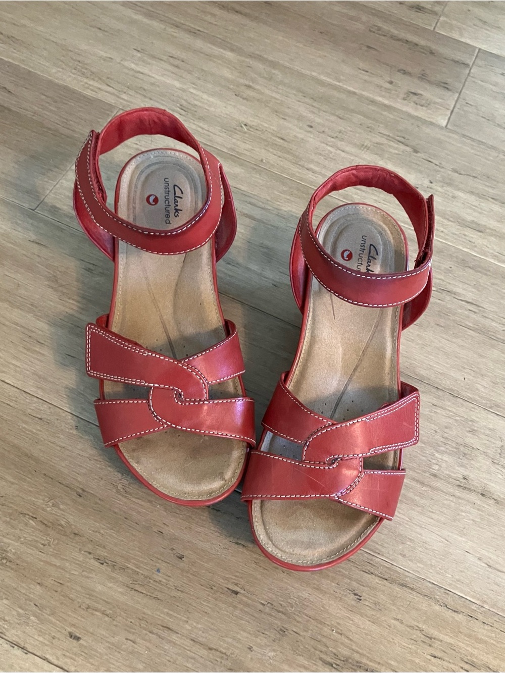Clarks red leather sling back women’s wedge heel sandals size 8